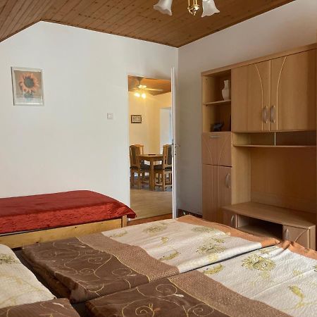 Jasmin Apartman Balatongyörök Esterno foto